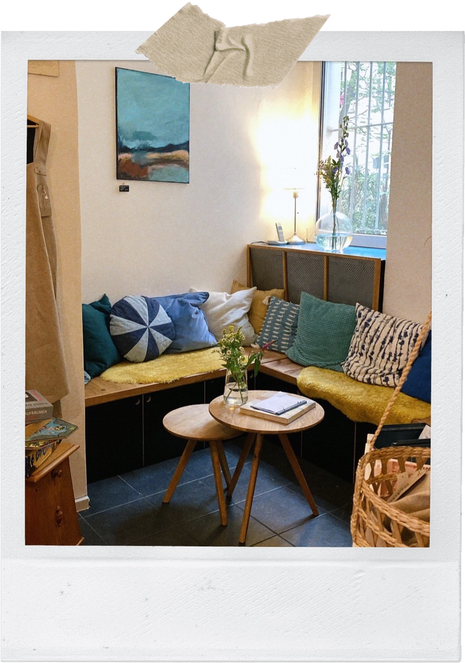 Bolinas Kaffee Polaroid Cozy Corner Indoor Seating